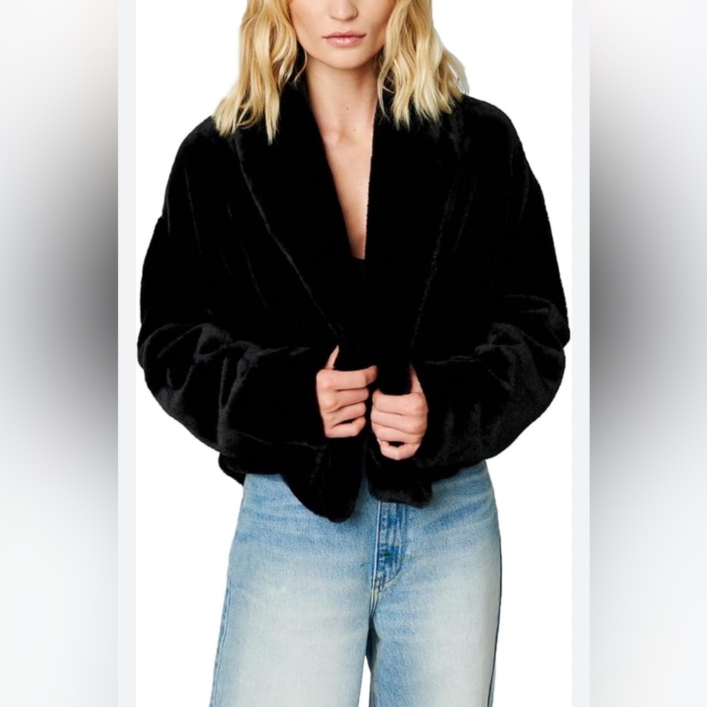 BlankNYC lined faux fur bolero jacket 
size small